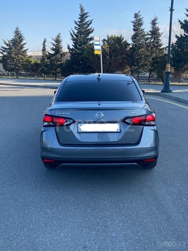 Nissan Versa-7