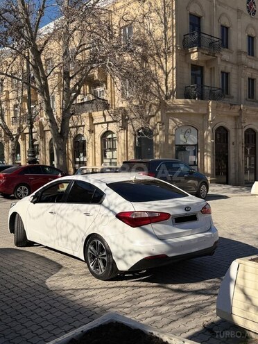Kia Cerato-5
