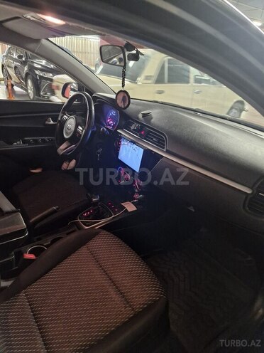 Kia Rio-8