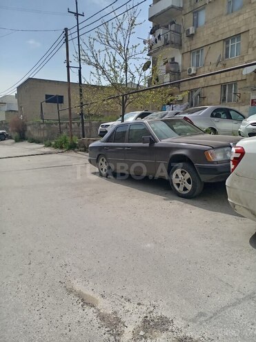 Mercedes 200 E-4