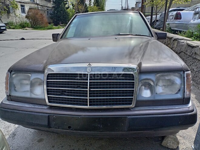 Mercedes 200 E-2
