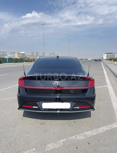 Hyundai Sonata-2