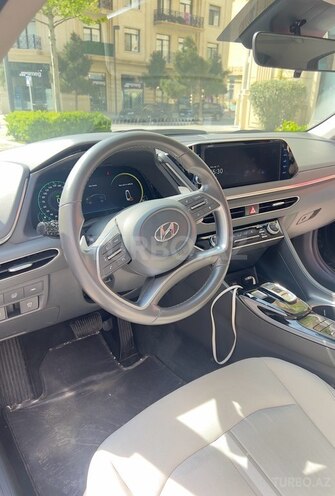 Hyundai Sonata-4