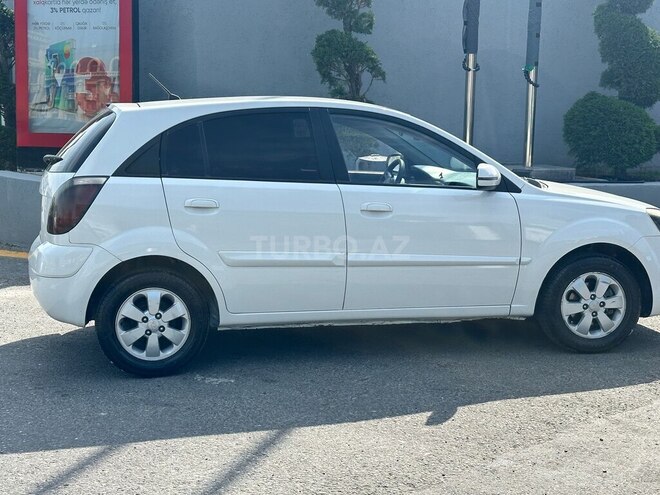 Kia Rio-5