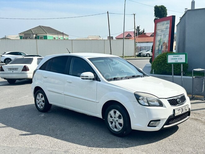 Kia Rio-8