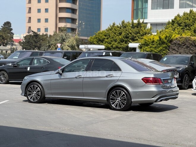 Mercedes E 250-12