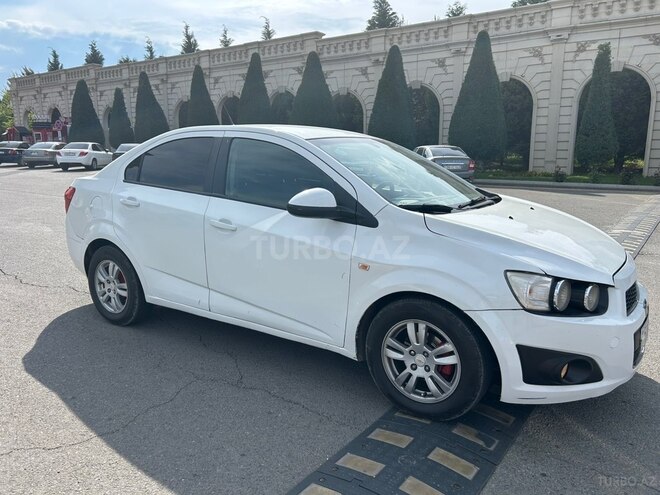 Chevrolet Aveo-6
