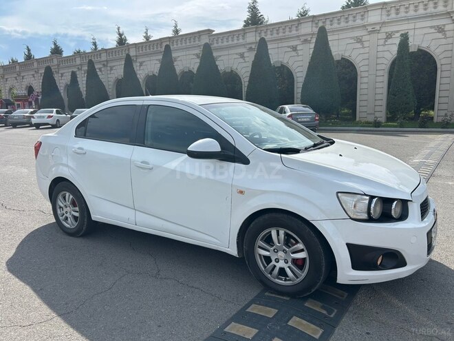 Chevrolet Aveo-7