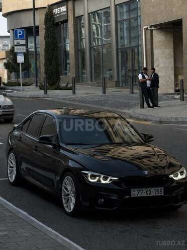 BMW 330-2