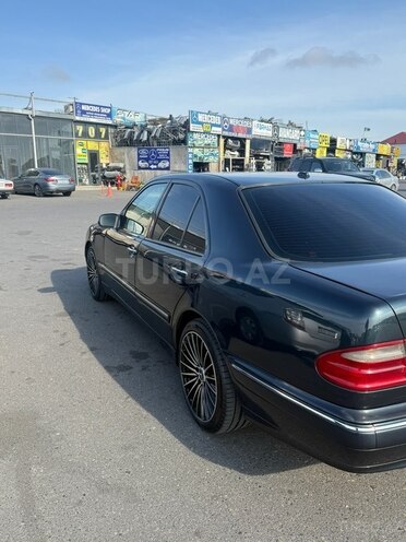 Mercedes E 240-7