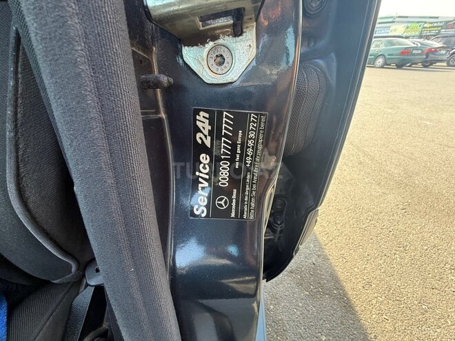 Mercedes E 240-10