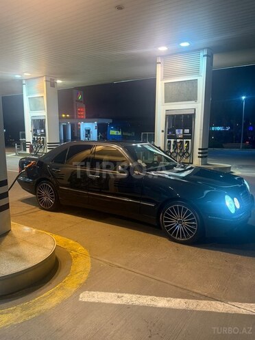 Mercedes E 240-12