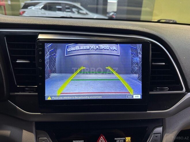 Hyundai Elantra-4