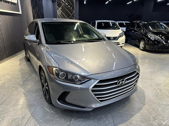 Hyundai Elantra-17
