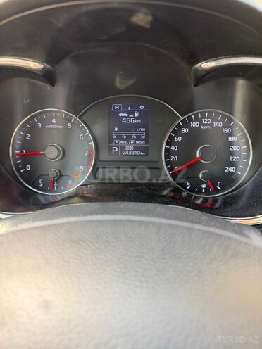 Kia Cerato-11