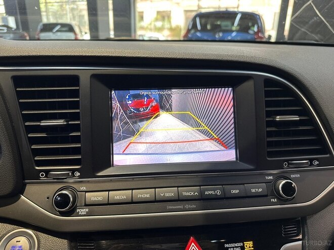 Hyundai Elantra-5