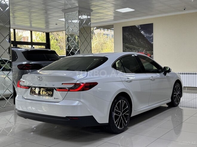 Toyota Camry-10