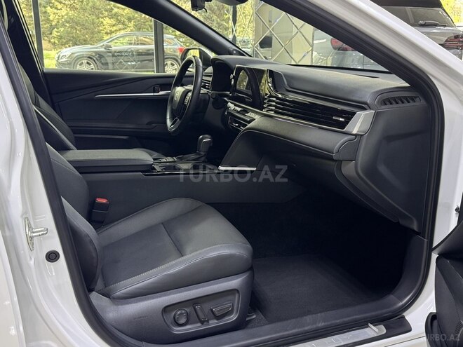 Toyota Camry-13