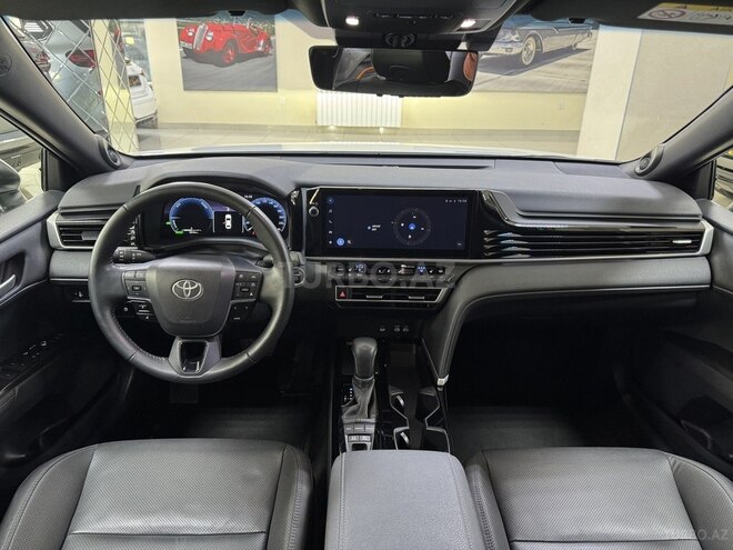 Toyota Camry-14