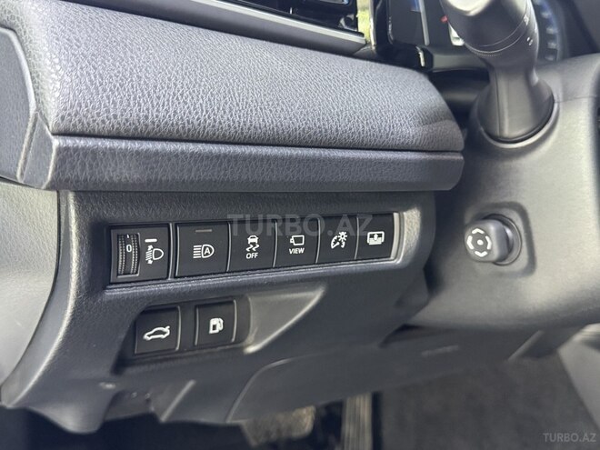 Toyota Camry-18