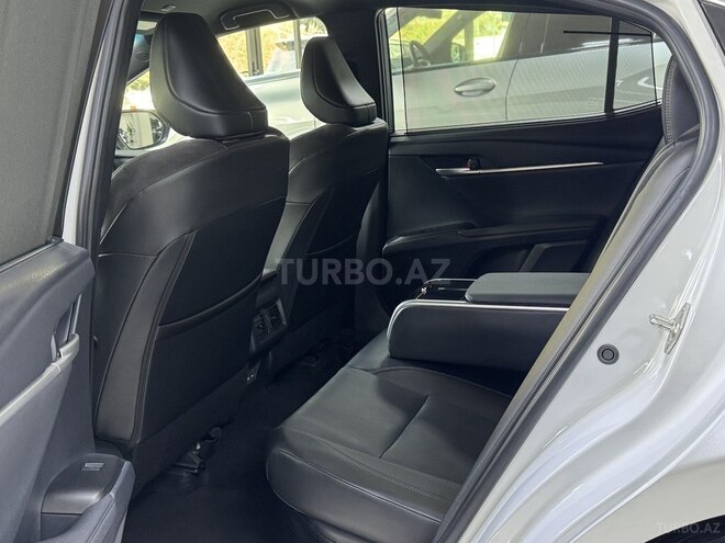 Toyota Camry-16