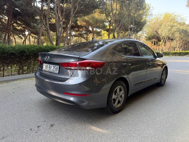 Hyundai Avante-4