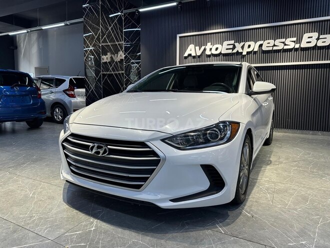 Hyundai Elantra-4