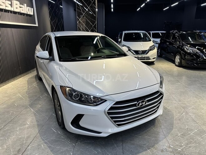 Hyundai Elantra-6