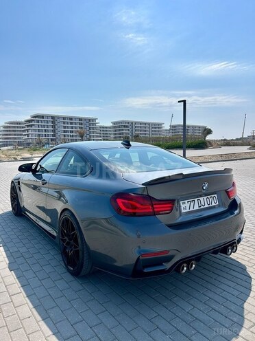 BMW M4-6