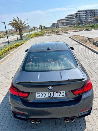 BMW M4-7