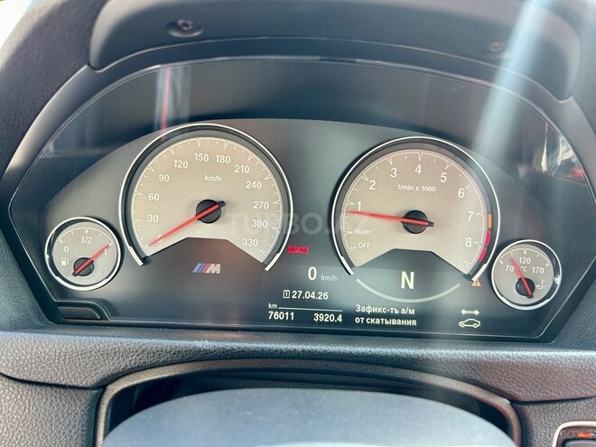 BMW M4-11