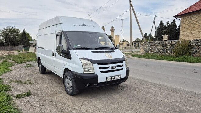 Ford Transit-5