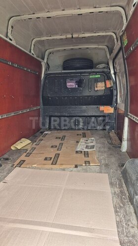 Ford Transit-8