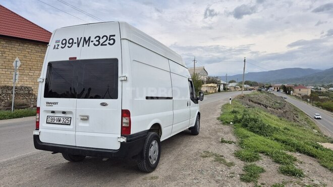 Ford Transit-7