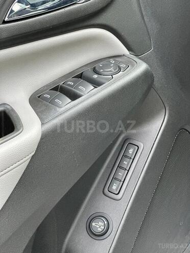 Chevrolet Equinox-7