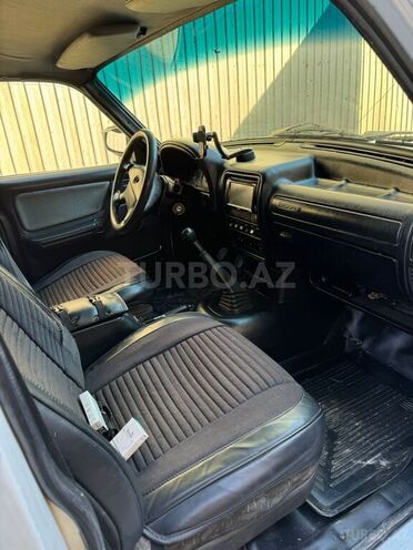GAZ 31105 "Volga"-4
