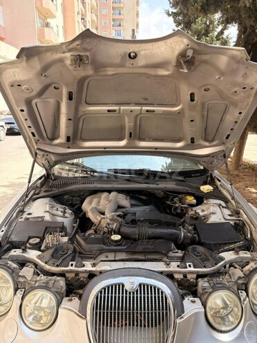 Jaguar S-Type-5