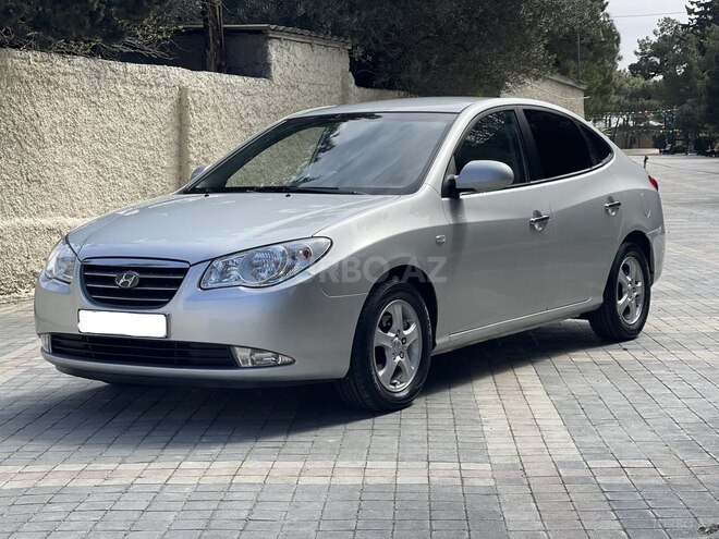 Hyundai Elantra-3