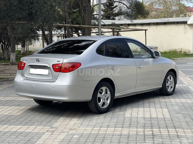 Hyundai Elantra-6