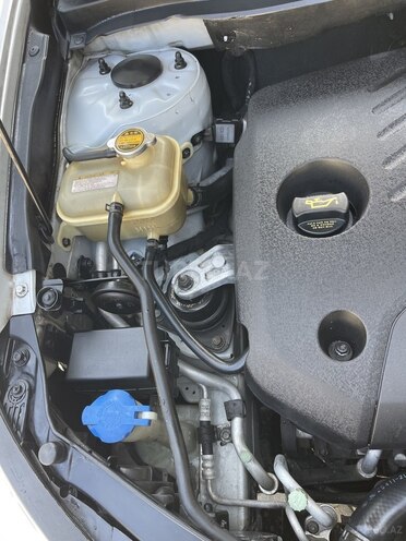 Hyundai Elantra-12