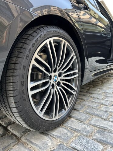 BMW 530-11
