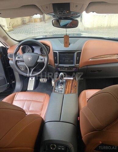 Maserati Levante S-7