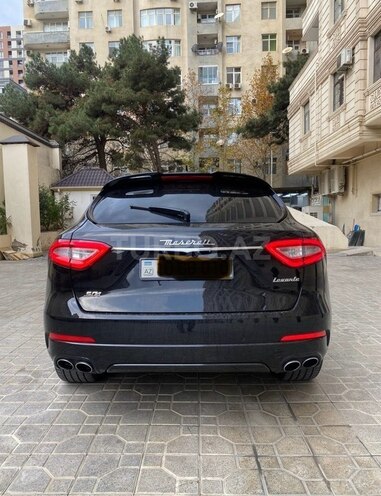 Maserati Levante S-3