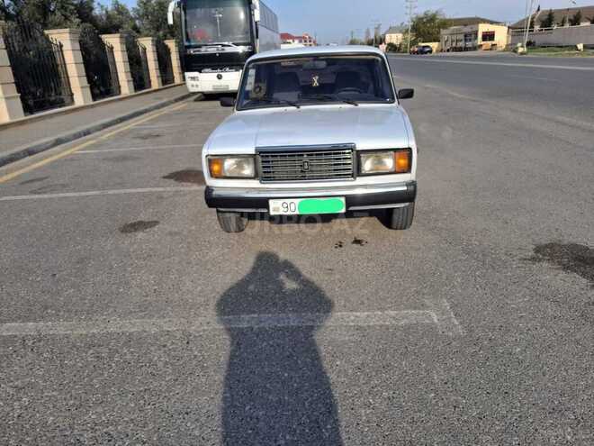 LADA (VAZ) 2107-1