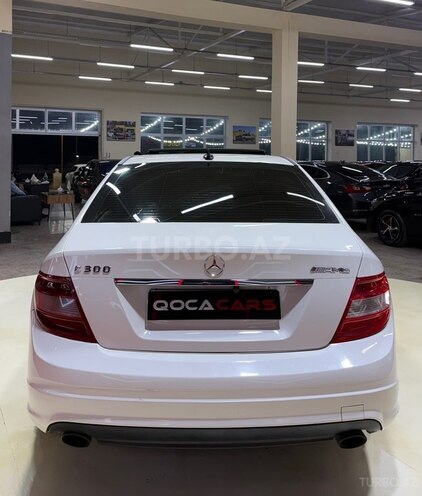 Mercedes C 300-11