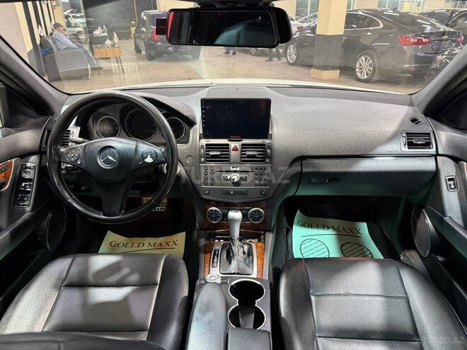 Mercedes C 300-16