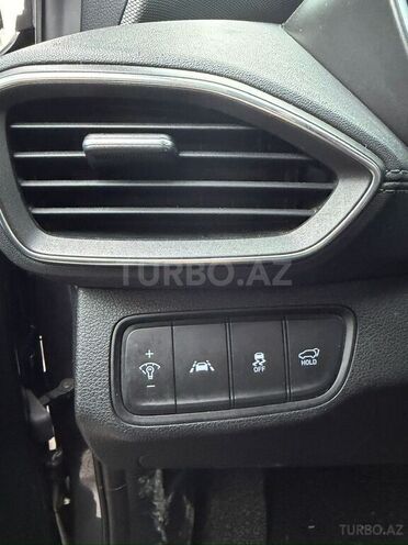Hyundai Santa Fe-11
