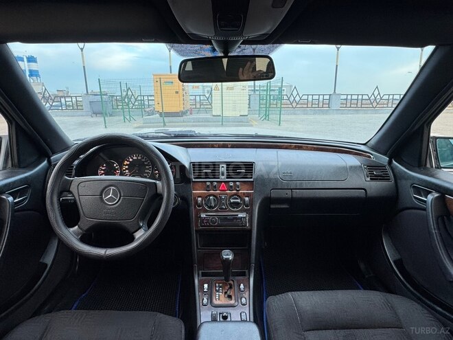 Mercedes C 220 1999, 288,000 km - 2.2 l - Xırdalan