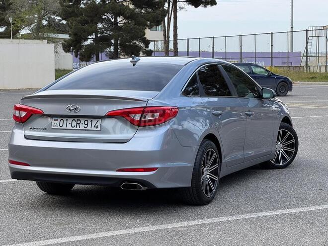 Hyundai Sonata-2