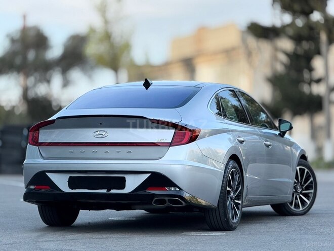 Hyundai Sonata-11
